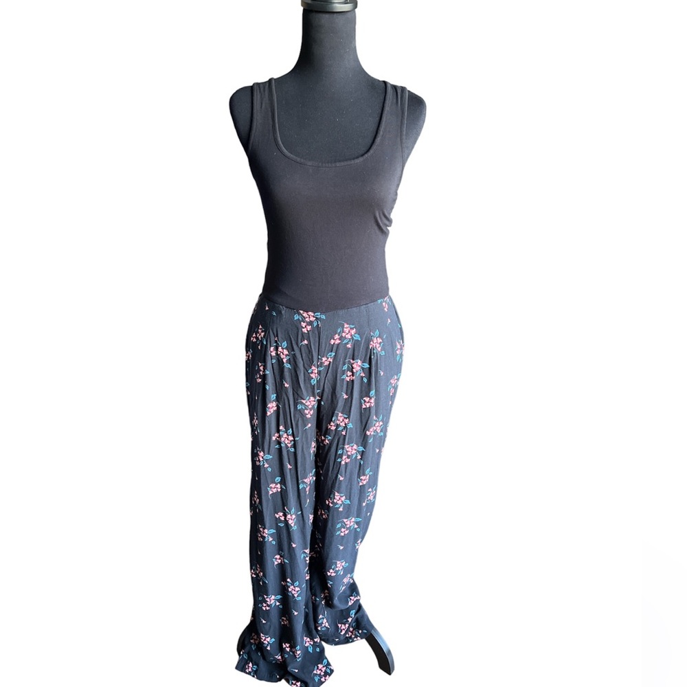 American Rag๐ฆFloral Jumpsuit๐ต